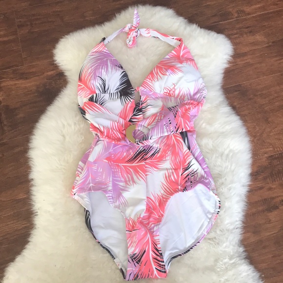 NWT floral 1 piece bathing suit! - Picture 3 of 7